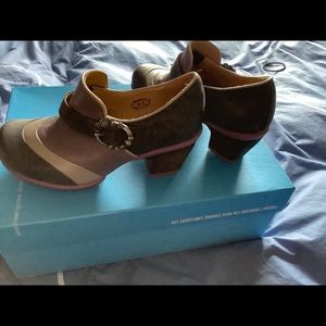 John Fluevog Hopefuls Faith with Rose Buckle